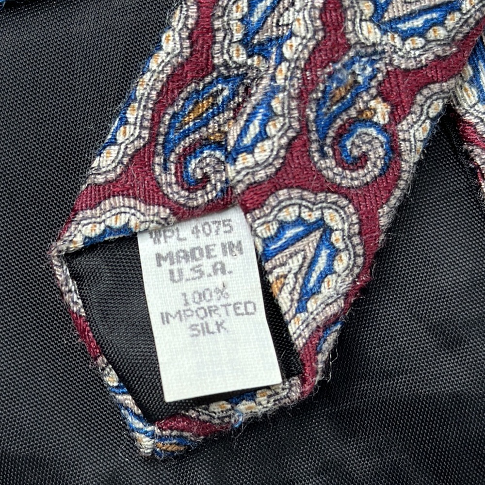 Oscar de la Renta Couture Collection Burgandy with blue, white and gold paisley - Picture 5 of 5